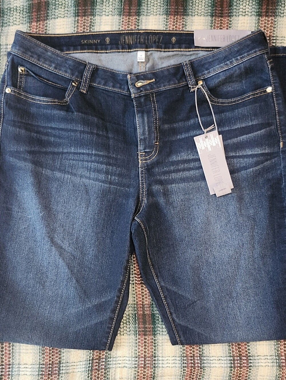 Jennifer Lopez Size 14 Dark Blue Skinny Jeans with Subtle Whiskering